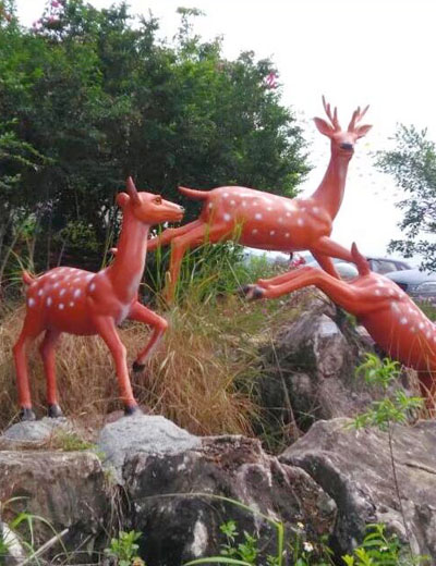 广西灵山县奇石湖山庄景观雕塑