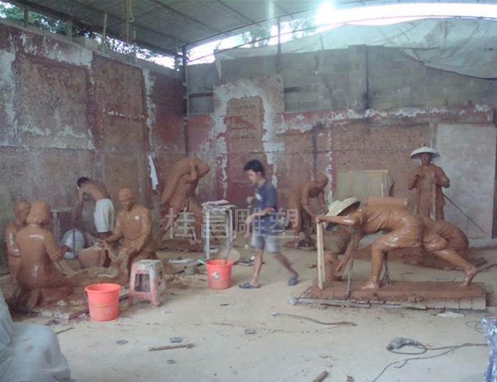 本厂为广州市番禺区石楼镇文化广场所做的群雕泥稿